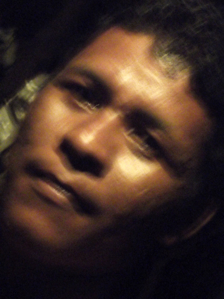 DEB0470328.jpg